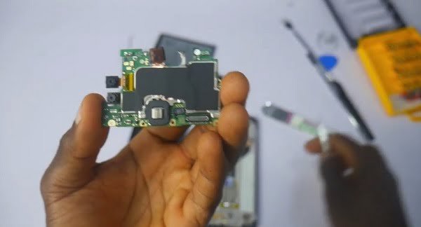 Infinix Hot 10 Lite Teardown: Incredible Inside View of the Best Affordable Phone of 2020