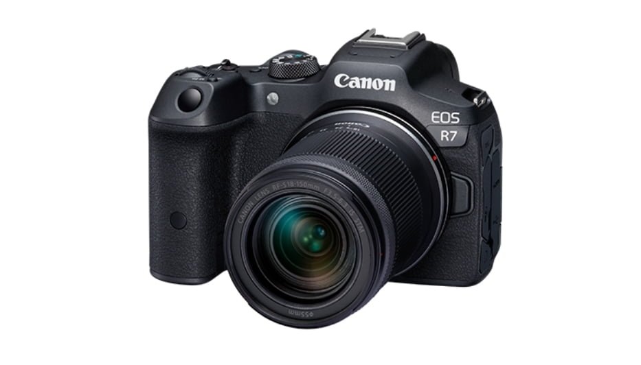 Canon EOS R7 Price